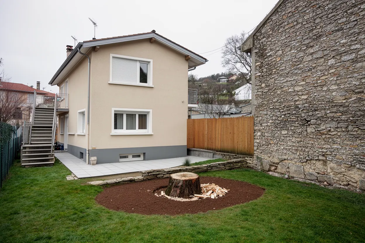 Jardin sécurisé après démontage du pin à Caluire